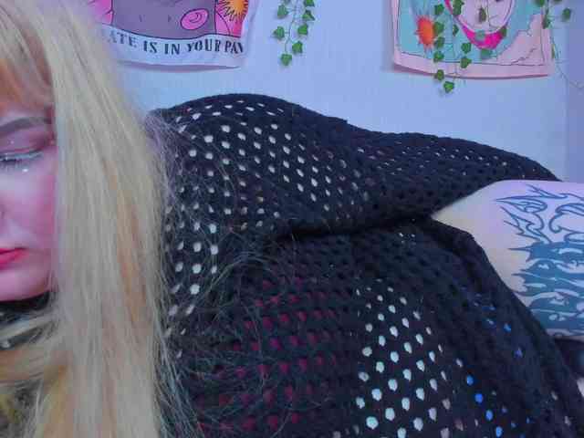 -CandyM1lky- webcam