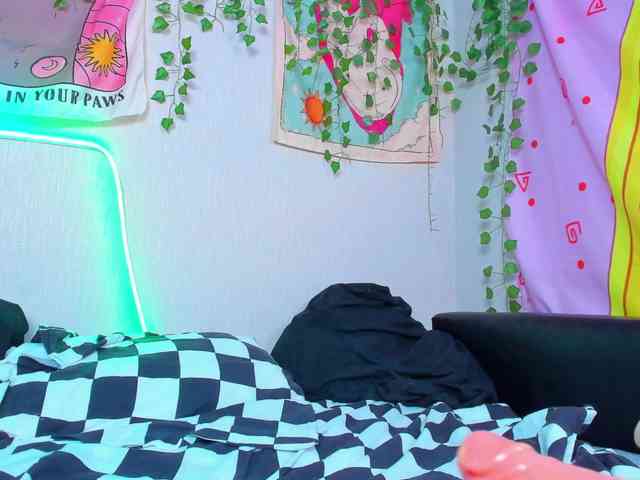 -CandyM1lky- webcam