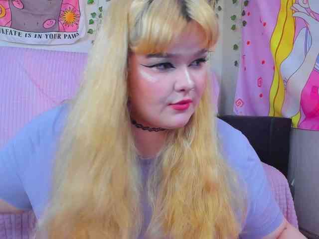 -CandyM1lky- webcam