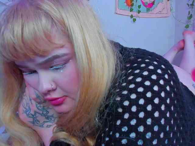 -CandyM1lky- webcam