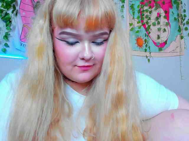 -CandyM1lky- webcam