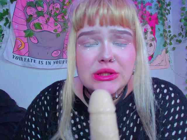 -CandyM1lky- webcam