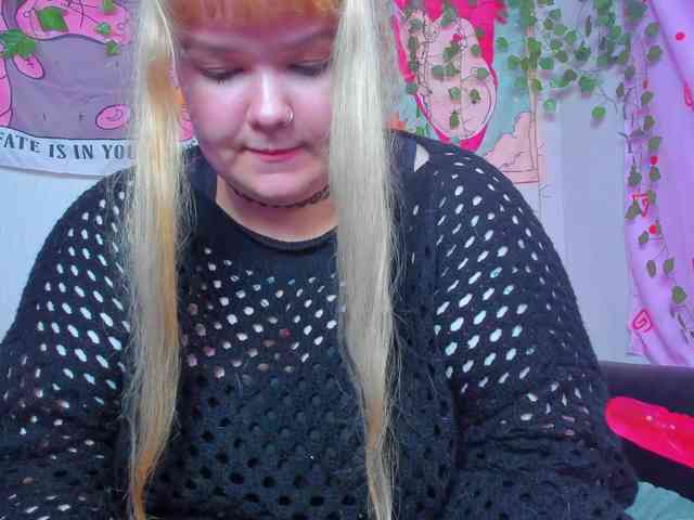 -CandyM1lky- webcam