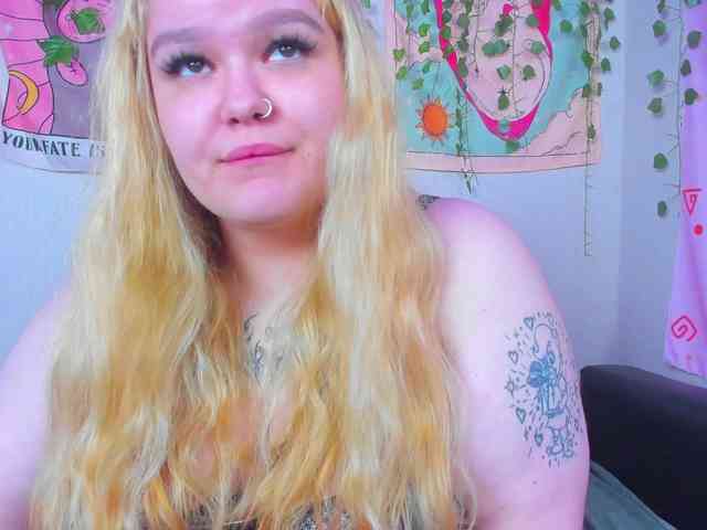 -CandyM1lky- webcam