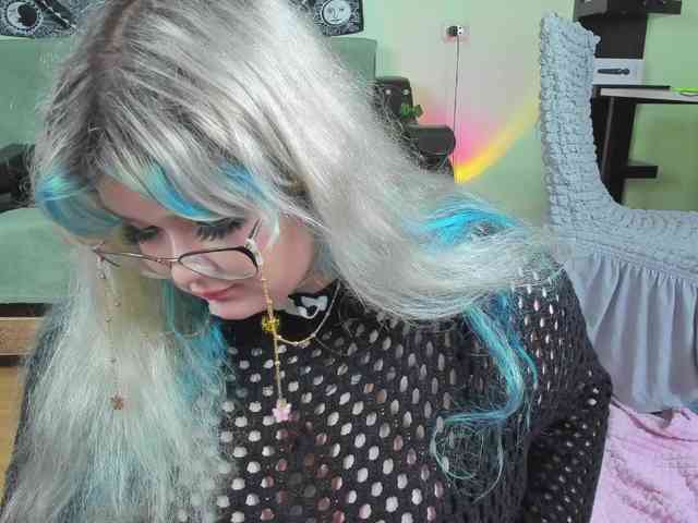 -CandyM1lky- webcam