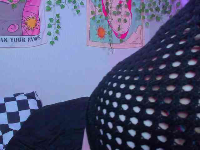 -CandyM1lky- webcam