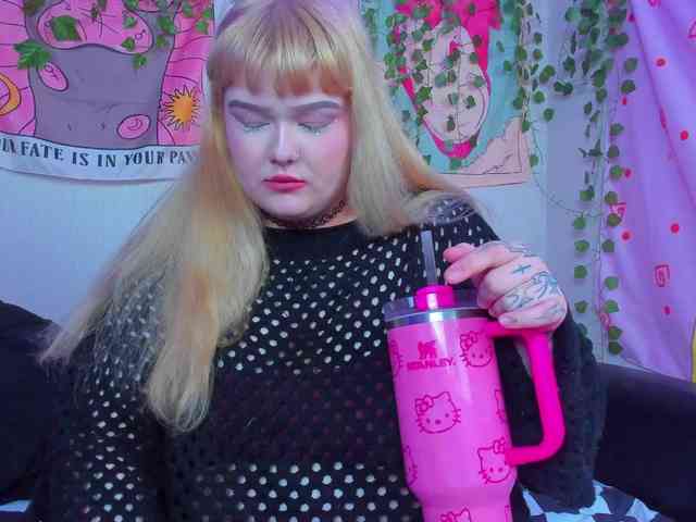 -CandyM1lky- webcam