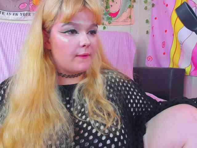 -CandyM1lky- webcam