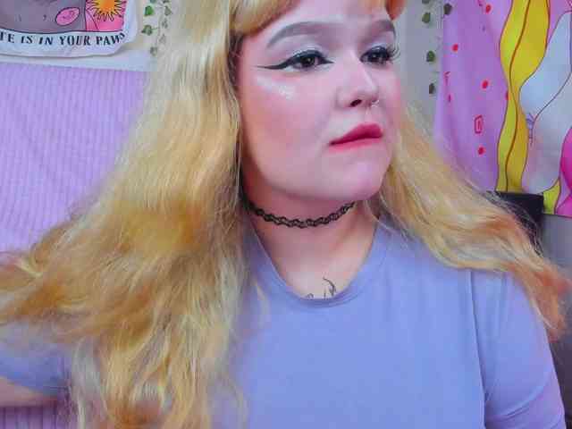 -CandyM1lky- webcam