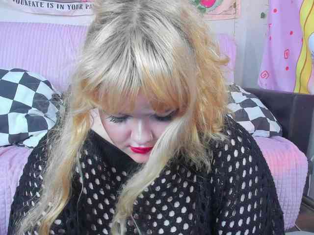 -CandyM1lky- webcam