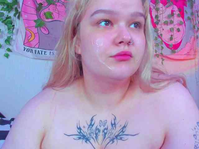 -CandyM1lky- webcam