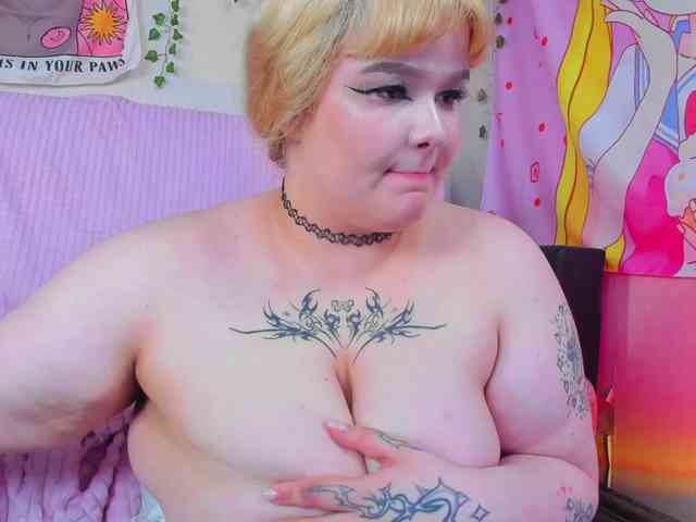 -CandyM1lky- webcam