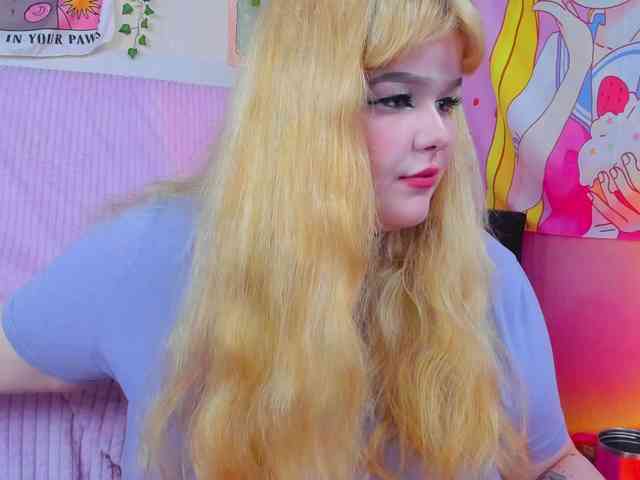 -CandyM1lky- webcam
