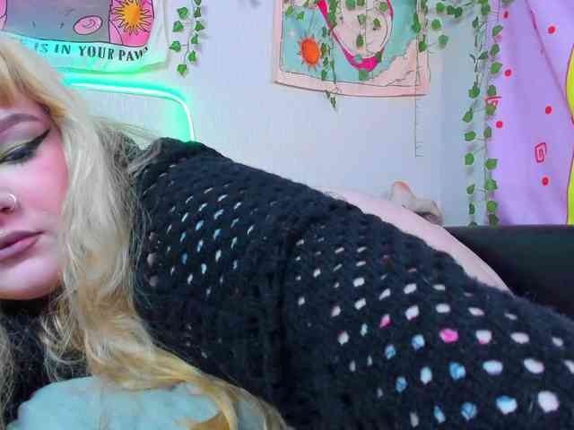 -CandyM1lky- webcam