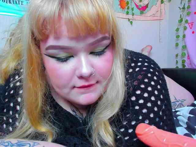 -CandyM1lky- webcam