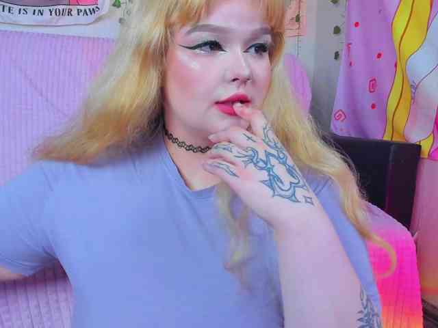 -CandyM1lky- webcam