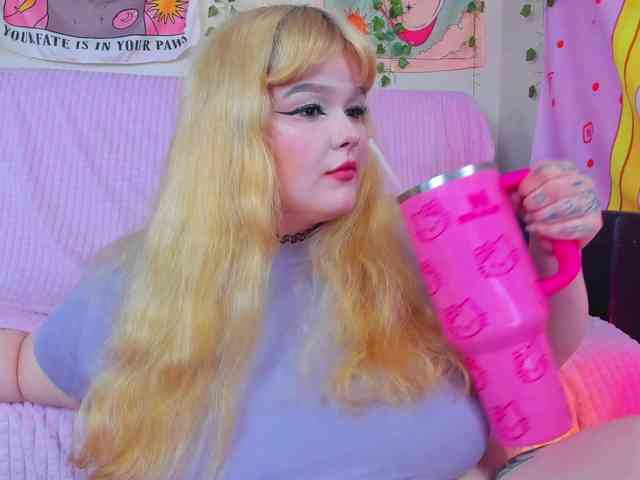 -CandyM1lky- webcam