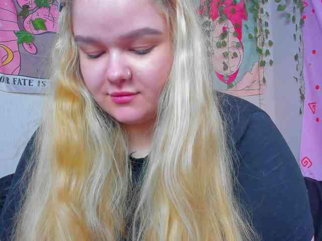 -CandyM1lky- webcam