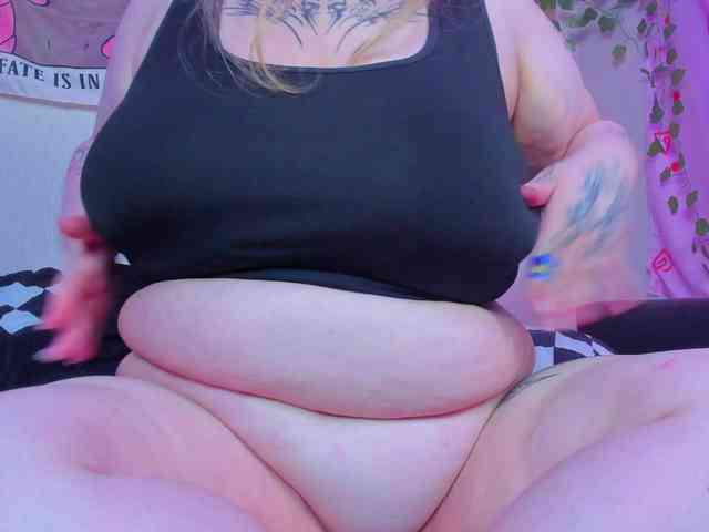 -CandyM1lky- webcam