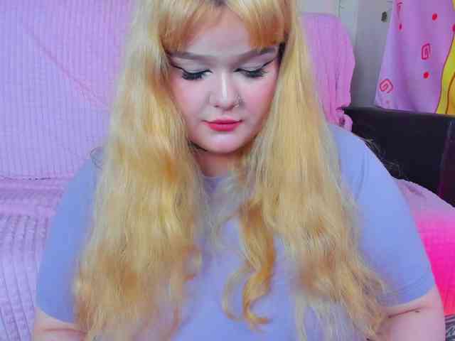 -CandyM1lky- webcam