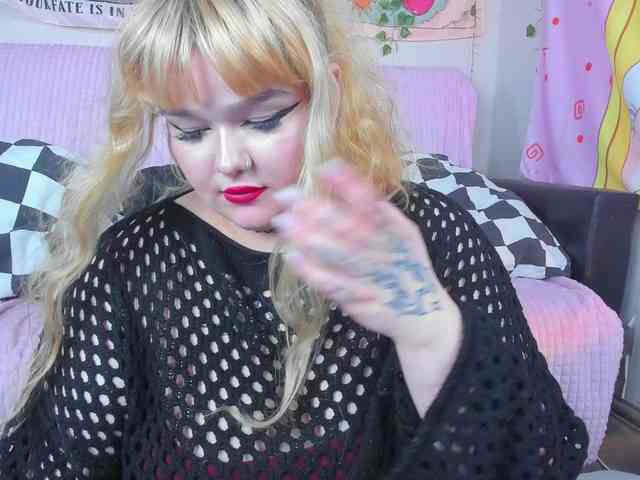 -CandyM1lky- webcam