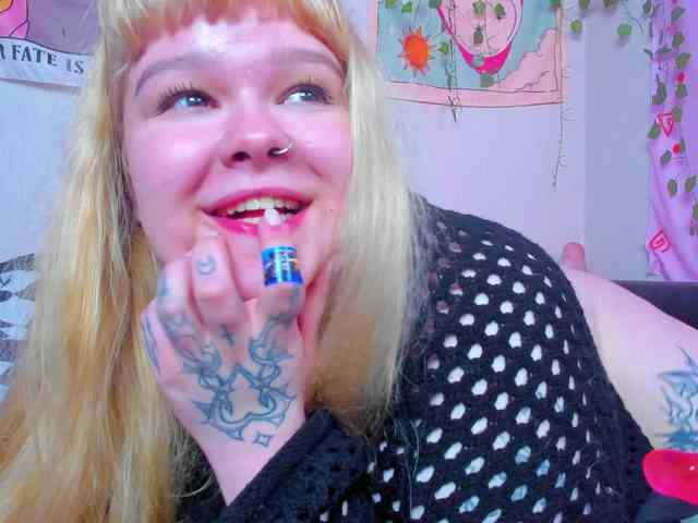 -CandyM1lky- webcam
