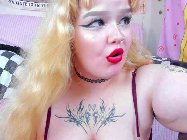 -CandyM1lky- webcam