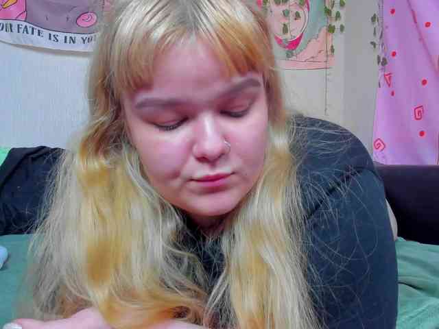 -CandyM1lky- webcam