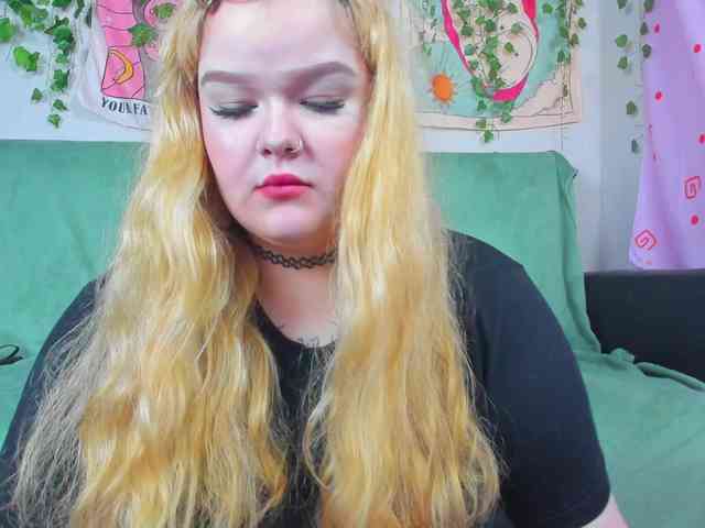 -CandyM1lky- webcam