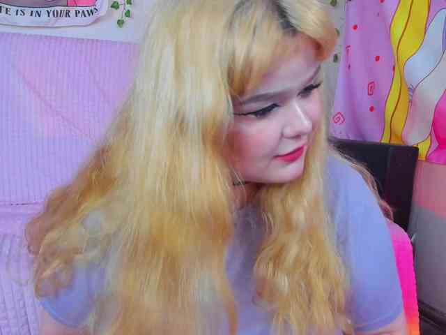 -CandyM1lky- webcam