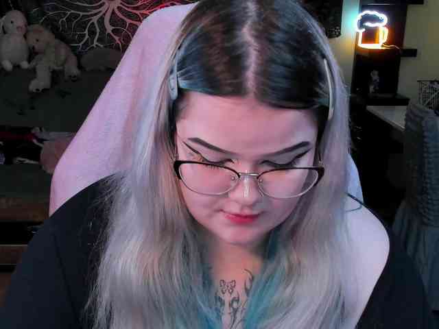 -CandyM1lky- -CandyM1lky-