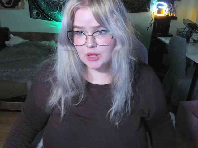 -CandyM1lky- -CandyM1lky-