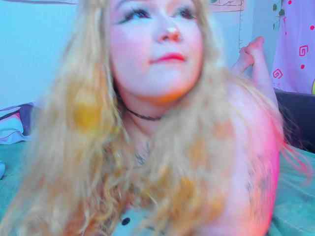 -CandyM1lky- webcam