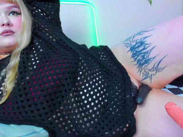 -CandyM1lky- webcam
