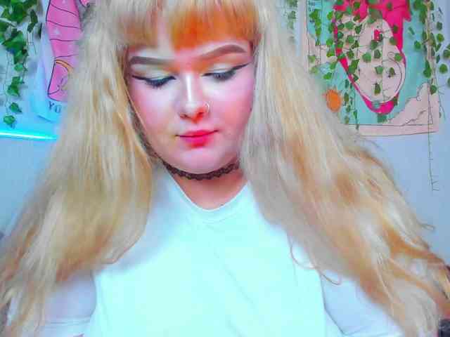 -CandyM1lky- webcam