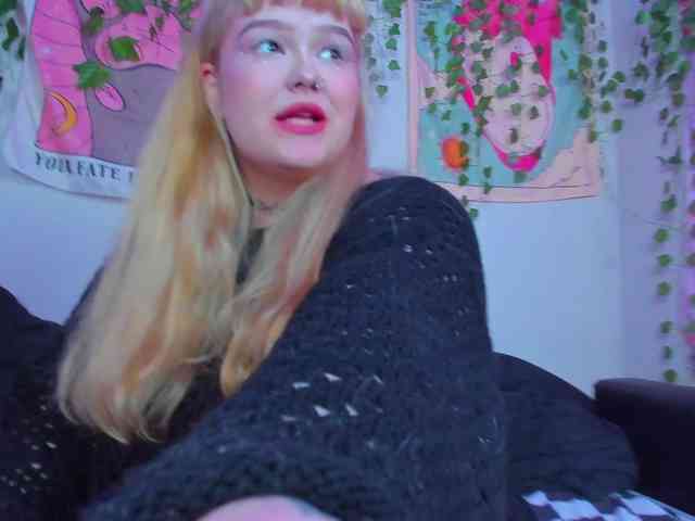 -CandyM1lky- webcam