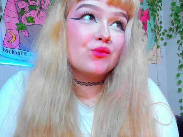 -CandyM1lky- webcam