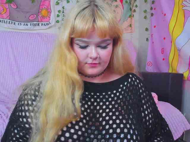 -CandyM1lky- webcam
