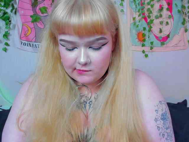 -CandyM1lky- webcam