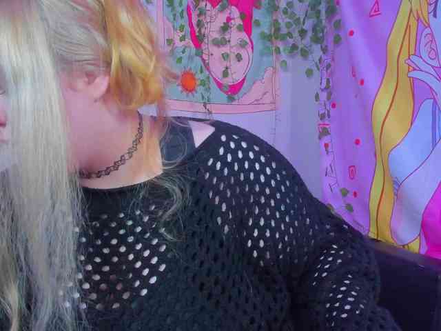 -CandyM1lky- webcam
