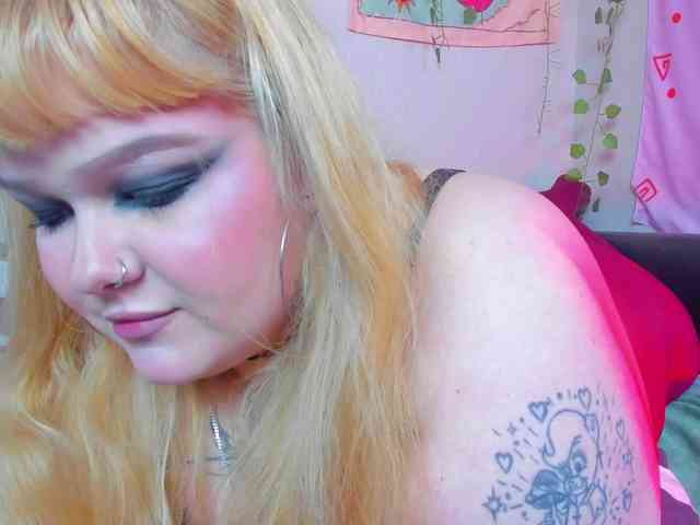 -CandyM1lky- webcam
