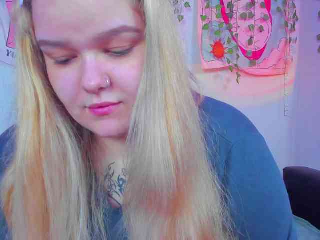 -CandyM1lky- webcam