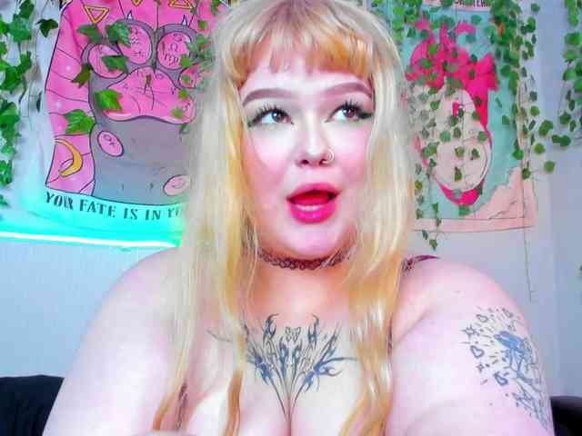 -CandyM1lky- webcam