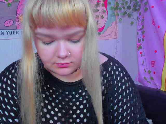 -CandyM1lky- webcam