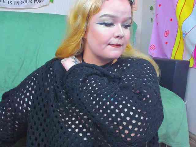 -CandyM1lky- webcam