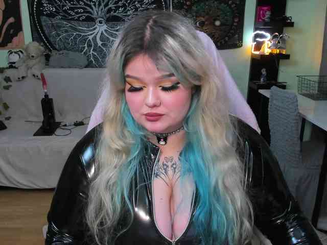 -CandyM1lky- Live Webcam on BongaCams