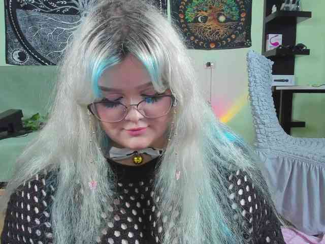 -CandyM1lky- webcam
