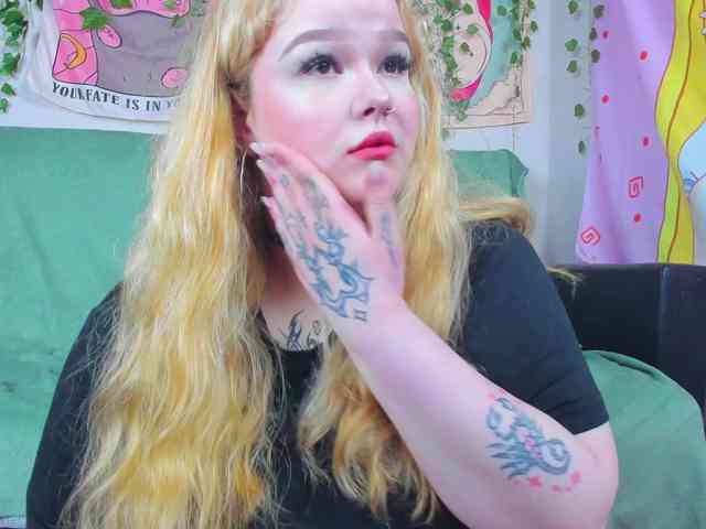 -CandyM1lky- webcam