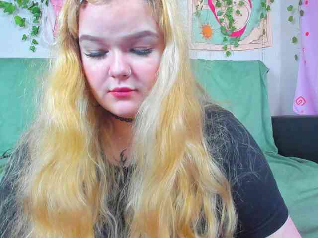 -CandyM1lky- webcam