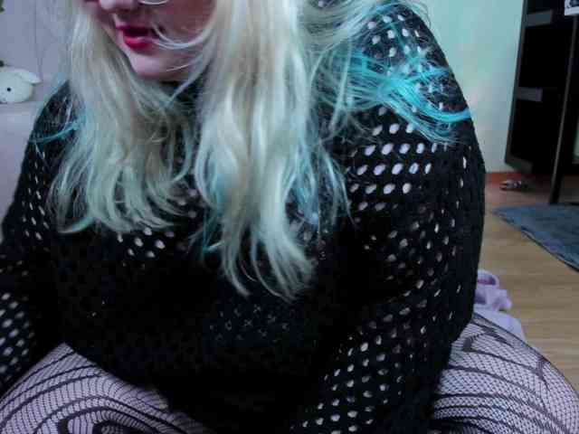 -CandyM1lky- -CandyM1lky-